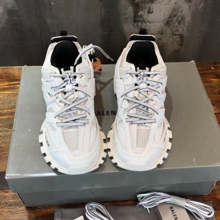【日本未発売】バレンシアガ スニーカー 本物 メンズ人気トラックトレーナー 入手困難カラー bau63125 【日本未発売】バレンシアガ スニーカー 本物 メンズ人気トラックトレーナー 入手困難カラー bau63125
