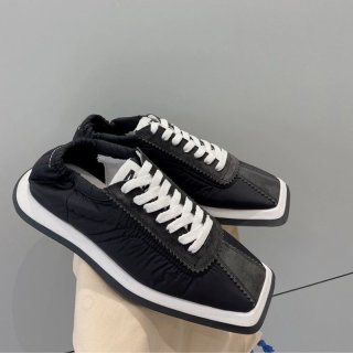 日本未入荷メゾン マルジェラ 6 Racer スニーカー 本物 Maa81078