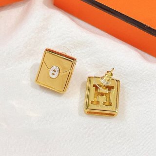 秋冬新作エルメス シェーヌダンクル バッグ ピアス 本物 ert06978 秋冬新作エルメス シェーヌダンクル バッグ ピアス 本物 ert06978