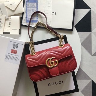 グッチ GGマーモント M ショルダーバッグコピーgg210820120 グッチ GGマーモント M ショルダーバッグコピーgg210820120