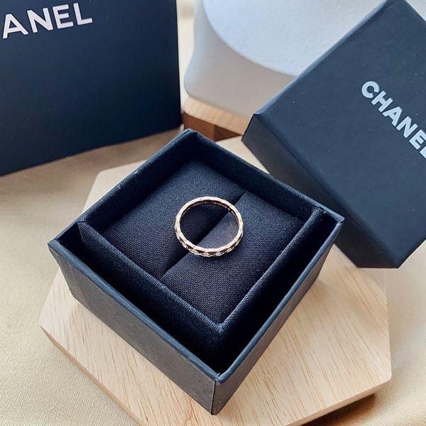 可愛い シャネル リング 本物 18K ゴールド ダイヤモンド付き sht28519