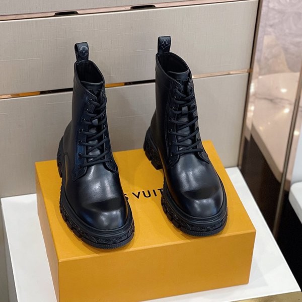 ★追跡付き発送で安心 ルイヴィトン 本物 メンズ ショートブーツ vux47513