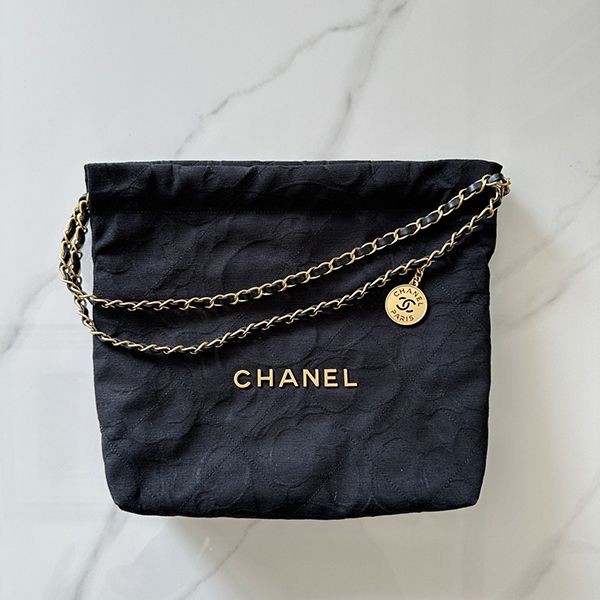 入手困難品！シャネル22 ハンドバッグ本物AS3260 B144