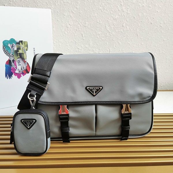 お洒落 プラダ ショルダーバッグ 本物 Re-Nylon クロスボディ puj95021